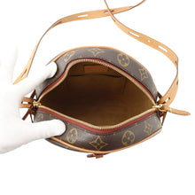 Load image into Gallery viewer, LOUIS VUITTON Boite Chapeau Souple BrownM45647 Monogram Size MM
