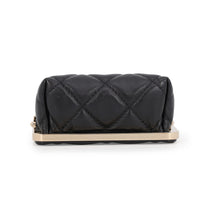 将图像加载到图库查看器中，CHANEL Kiss Lock Matelasse Mini ChainShoulder Bag BlackAP2497 Lambskin
