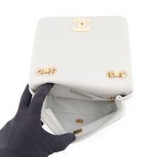将图像加载到图库查看器中，CHANEL Matelasse Flap Bag GrayAS2976 Lambskin
