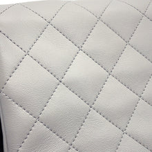 将图像加载到图库查看器中，CHANEL Matelasse Flap Bag GrayAS2976 Lambskin
