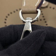 Load image into Gallery viewer, HERMES Evelyne Amazon Short Etoupe/Blue Indigo Taurillon Clemence Size TPM
