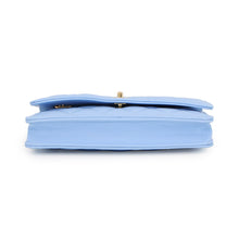 将图像加载到图库查看器中，CHANEL Matelasse Classic Chain Wallet Turnlock Light BlueAP0250 Caviar Leather
