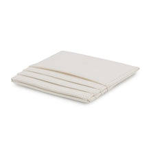 Load image into Gallery viewer, CHANEL CC Logo Card Case 24/25 Year Métiers d'Art Collection WhiteAP4706 Caviar Leather
