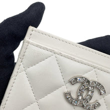 Load image into Gallery viewer, CHANEL Matelasse CC Logo Card Case WhiteAP3990 Lambskin/Rhinestone

