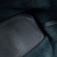 Load image into Gallery viewer, HERMES in-the-loop Tote Bag Black Taurillon Clemence Swift Leather Size 23
