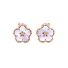 Load image into Gallery viewer, Van Cleef &amp; Arpels Lucky Spring Earring Plum BlossomVCARP7RU00 18K Pink Gold
