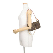 将图像加载到图库查看器中，LOUIS VUITTON Pochette Accessoires BrownM82766 Monogram
