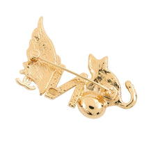 Load image into Gallery viewer, CHANEL Cat motif broochABH061 Gold Plated Crystal
