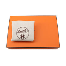 Load image into Gallery viewer, HERMES Geta Etoupe Chevre Myzore Goatskin
