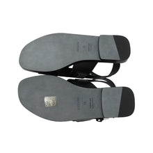 将图像加载到图库查看器中，HERMES Sandals Maya Black Leather Size 36
