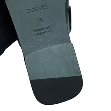 将图像加载到图库查看器中，HERMES Sandals Maya Black Leather Size 36
