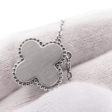 将图像加载到图库查看器中，Van Cleef &amp; Arpels Vintage Alhambra 1PD Necklace 2022 HolidayVCARP9RU00 18K White Gold
