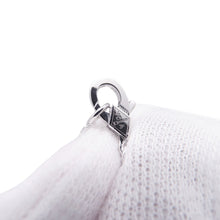 将图像加载到图库查看器中，Van Cleef &amp; Arpels Vintage Alhambra 1PD Necklace 2022 HolidayVCARP9RU00 18K White Gold
