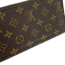 Load image into Gallery viewer, LOUIS VUITTON Zippy Wallet MatchaM83218 Monogram
