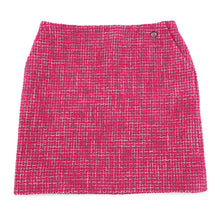 Load image into Gallery viewer, CHANEL CC Logo Tweed Skirt Size 38 Pink/WhiteP73302 V64898 Wool40% Acryl40% Polyester17% Polyamide3%
