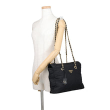 将图像加载到图库查看器中，PRADA Re-Edition 1995 ChainShoulder Bag Black1BG529 Nylon Saffiano LeatherLeather
