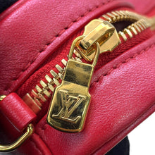 将图像加载到图库查看器中，LOUIS VUITTON Heart Chain Pouch PinkM80837 Monogram
