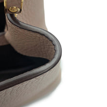 将图像加载到图库查看器中，LOUIS VUITTON Capucines BeigeM24736 Taurillon Leather Size BB
