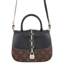 Load image into Gallery viewer, LOUIS VUITTON Chain It NoirM44115 Monogram Calf Leather Size PM
