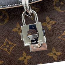 Load image into Gallery viewer, LOUIS VUITTON Chain It NoirM44115 Monogram Calf Leather Size PM
