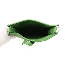 Load image into Gallery viewer, HERMES Evelyne Long Amazon Vert Yucca Taurillon Clemence Size TPM
