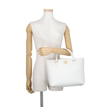 将图像加载到图库查看器中，CHANEL Matelasse Classic Shopping Bag WhiteAS5777 Caviar Leather
