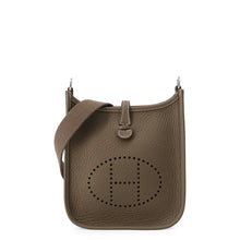 将图像加载到图库查看器中，HERMES Evelyne Long Amazon Etoupe Taurillon Clemence Size TPM
