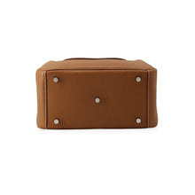 Load image into Gallery viewer, HERMES Lindy Gold Taurillon Clemence Size 26
