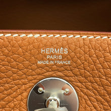 Load image into Gallery viewer, HERMES Lindy Gold Taurillon Clemence Size 26
