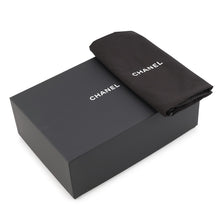 Load image into Gallery viewer, CHANEL Matelasse Strap Clutch Bag GreenAP5227 Lambskin
