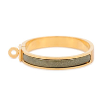Load image into Gallery viewer, HERMES Mini Clic Kelly Bracelet Glitter Size PM Noir・Dore Gold Plated Enamel
