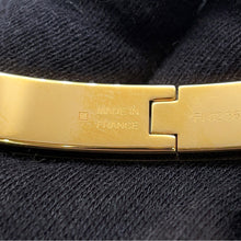 Load image into Gallery viewer, HERMES Mini Clic Kelly Bracelet Glitter Size PM Noir・Dore Gold Plated Enamel
