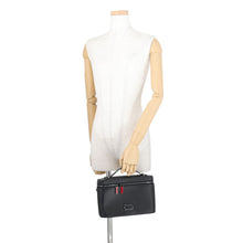 将图像加载到图库查看器中，Christian Louboutin Kipi pouch Black3185198 Leather
