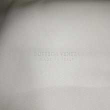 Load image into Gallery viewer, Bottega Veneta The ChainPouch White651445VCP419132 Calf Leather
