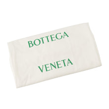 Load image into Gallery viewer, Bottega Veneta The ChainPouch White651445VCP419132 Calf Leather
