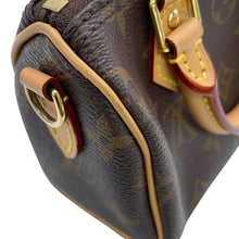 将图像加载到图库查看器中，LOUIS VUITTON Nano Speedy BrownM81085 Monogram

