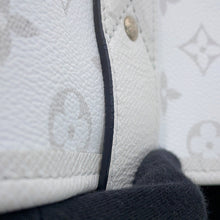 将图像加载到图库查看器中，LOUIS VUITTON Weekend Tote NM Taigarama WhiteM30919 Monogram Taiga Leather Size NM
