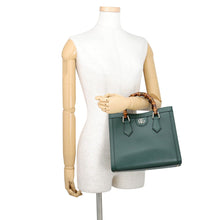 Load image into Gallery viewer, GUCCI Diana Bamboo Tote Medium Green853226 Leather

