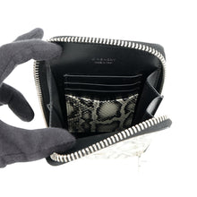 Load image into Gallery viewer, Givenchy Antigona Shoulder White/BlackBKU01WK17F-004 Embossed Leather
