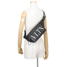 将图像加载到图库查看器中，Valentino Garavani VLTN Logo Crossbody Bag Black/WhiteVY2B0A10WJW Leather
