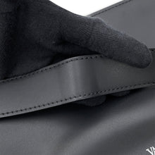 将图像加载到图库查看器中，Valentino Garavani VLTN Logo Crossbody Bag Black/WhiteVY2B0A10WJW Leather
