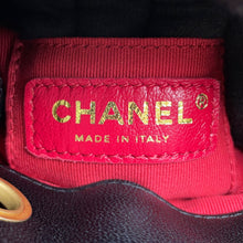 将图像加载到图库查看器中，CHANEL Matelasse 2WAY Shoulder Bag BlackAS2608 Lambskin
