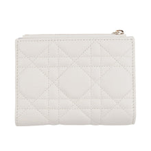 将图像加载到图库查看器中，Dior Lady Dior Dahlia Wallet Japan Limited Edition White/PurpleS2605OUQC_M38E Lambskin

