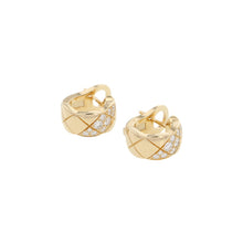 Load image into Gallery viewer, CHANEL Coco Crush Collection EarringJ13710 18K Yellow Gold
