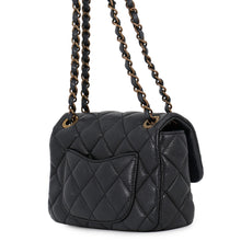 将图像加载到图库查看器中，CHANEL Matelasse Shoulder back BlackAS5098 Caviar Leather Size Mini
