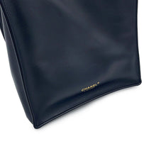 将图像加载到图库查看器中，CHANEL Small shopping bag BlackAS6452 Calf Leather

