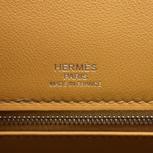 Load image into Gallery viewer, HERMES Kelly Sellier Ecru/Sesame Toile H Swift Leather Size 25
