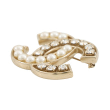 Load image into Gallery viewer, CHANEL CC Logo PearlBrooch Champagne GoldA85331 Metal Faux Pearl Rhinestone
