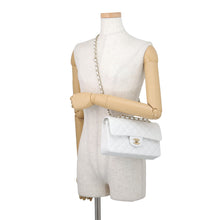Load image into Gallery viewer, CHANEL Matelasse W Flap ChainShoulder Bag WhiteA01113 Caviar Leather Size 23
