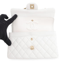 Load image into Gallery viewer, CHANEL Matelasse W Flap ChainShoulder Bag WhiteA01113 Caviar Leather Size 23
